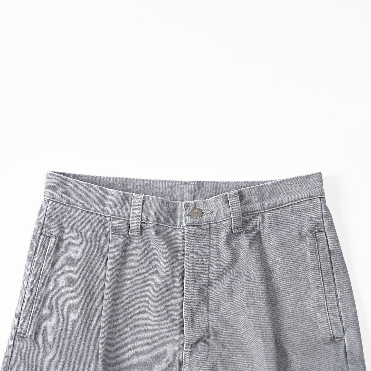 One tuck fade denim pants