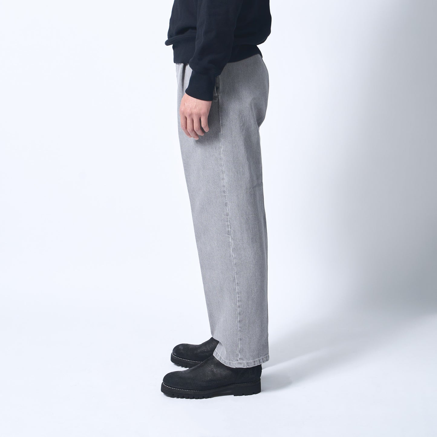 One tuck fade denim pants