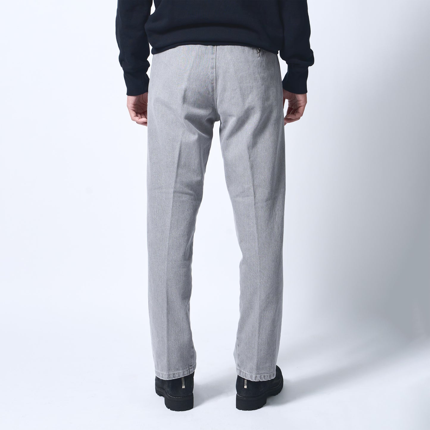 One tuck fade denim pants