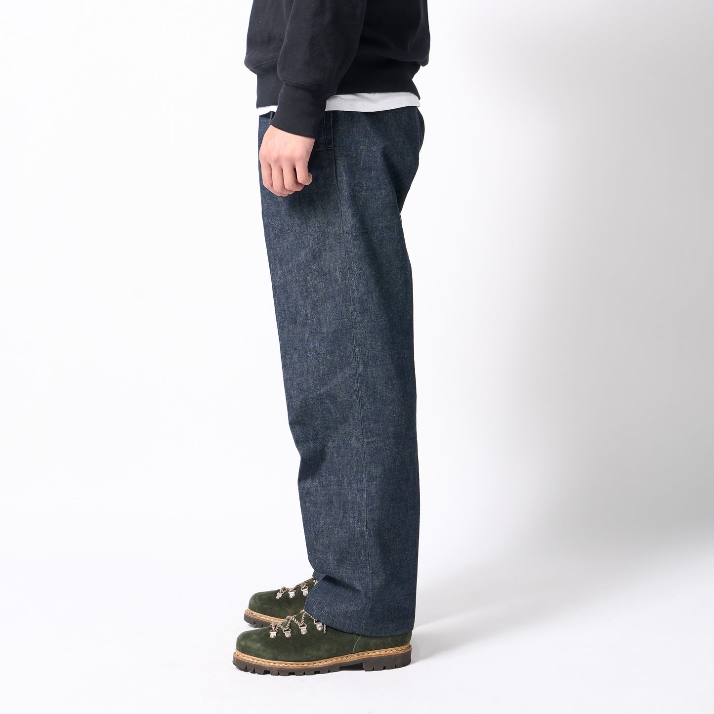 One tuck denim pants