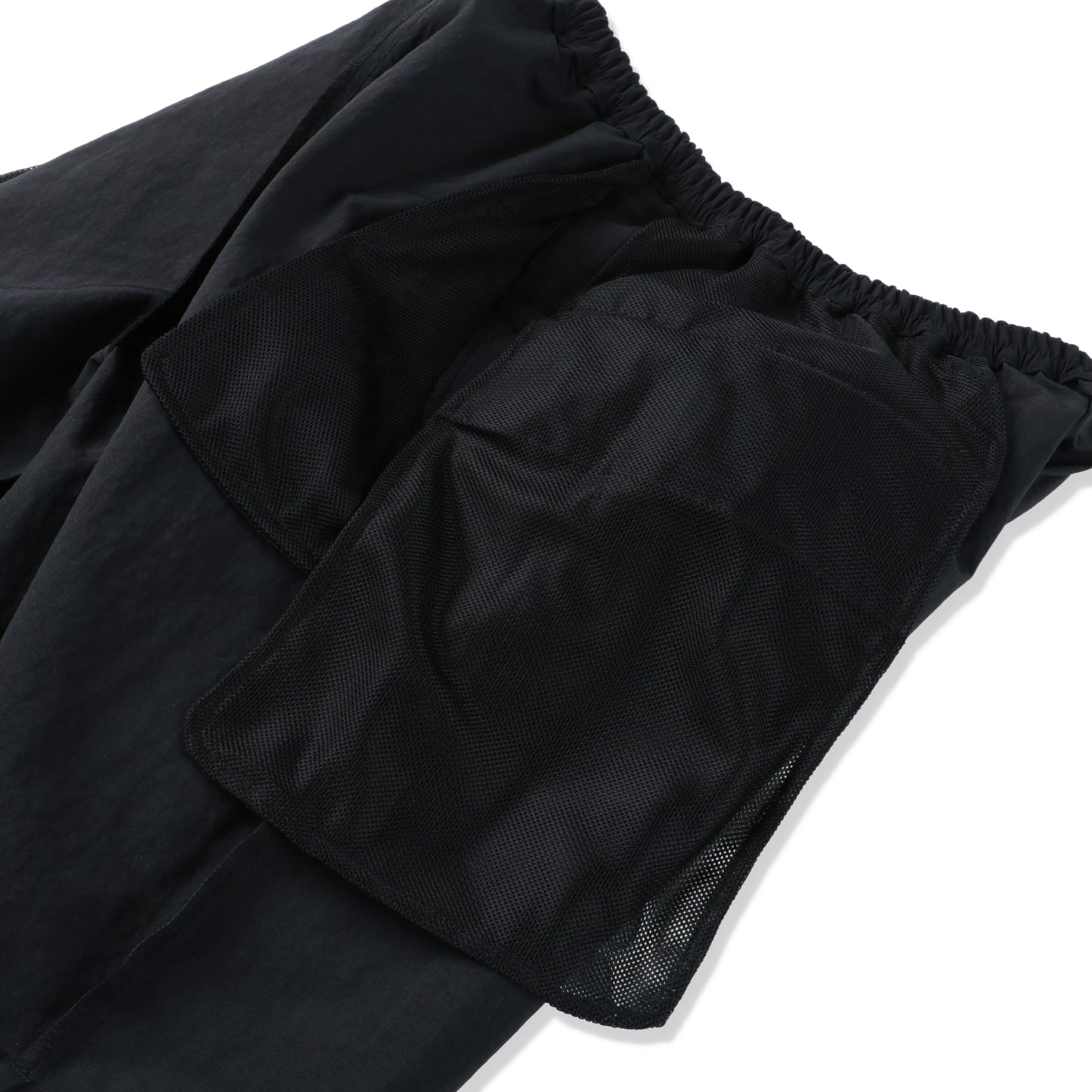 Paper-like Nylon Trip Shorts