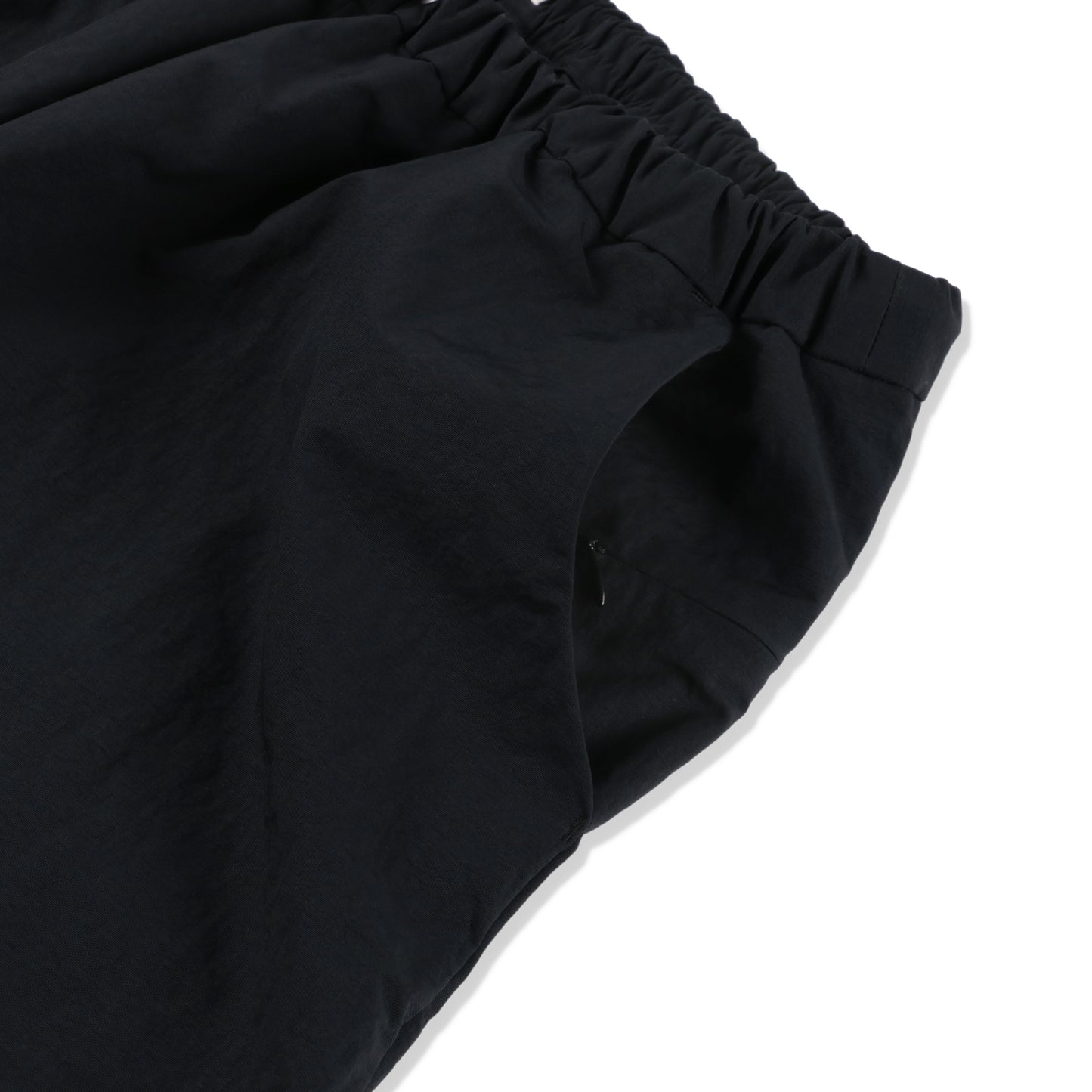 Paper-like Nylon Trip Shorts